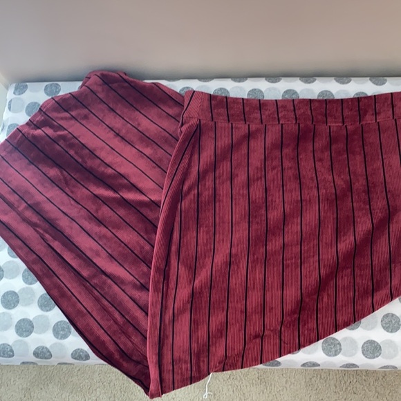 Side Slit Stripe Print Soft Velvet Corduroy Midi Skirt - Picture 8 of 8